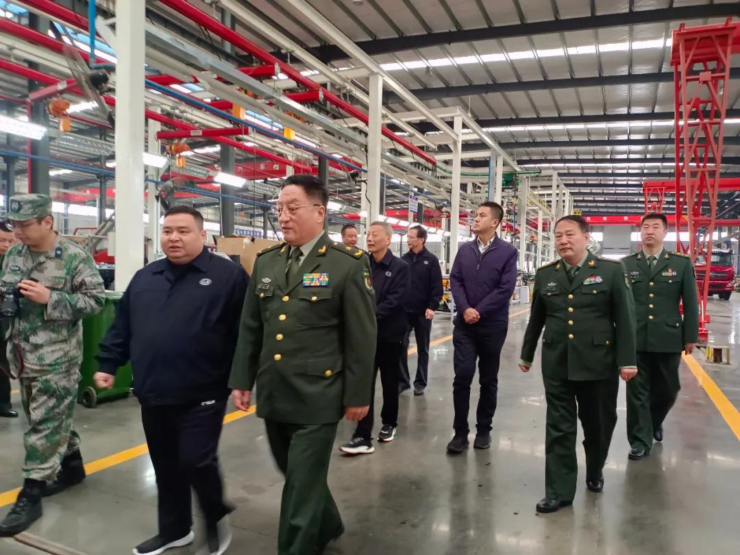 省委常委、省軍區(qū)政委視察我公司應(yīng)急產(chǎn)業(yè)發(fā)展?fàn)顩r